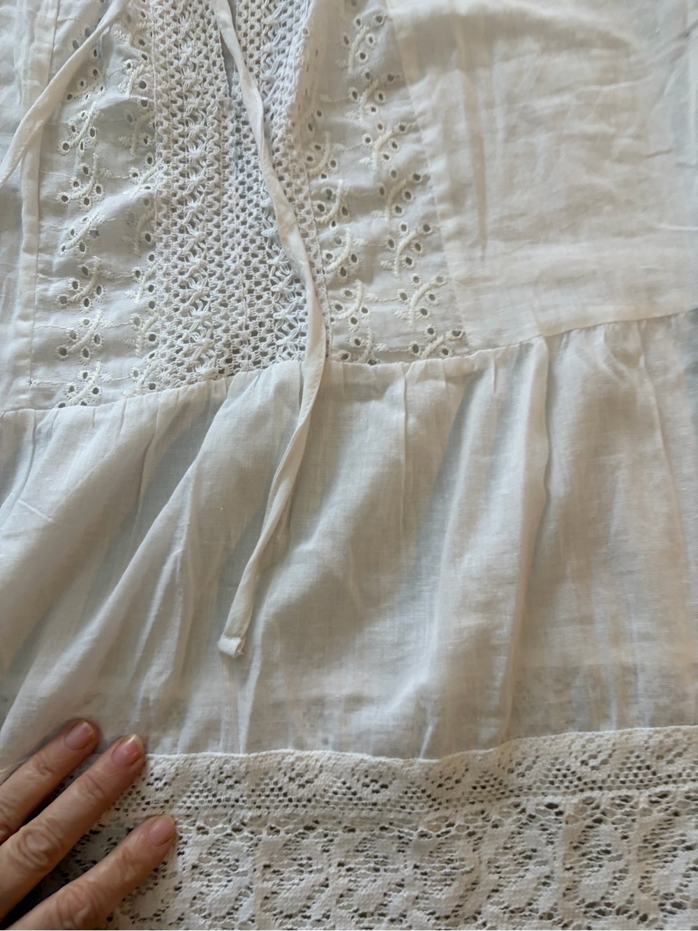 Women’s White Lace-Trim Peasant Tunic - Picture 6 of 16